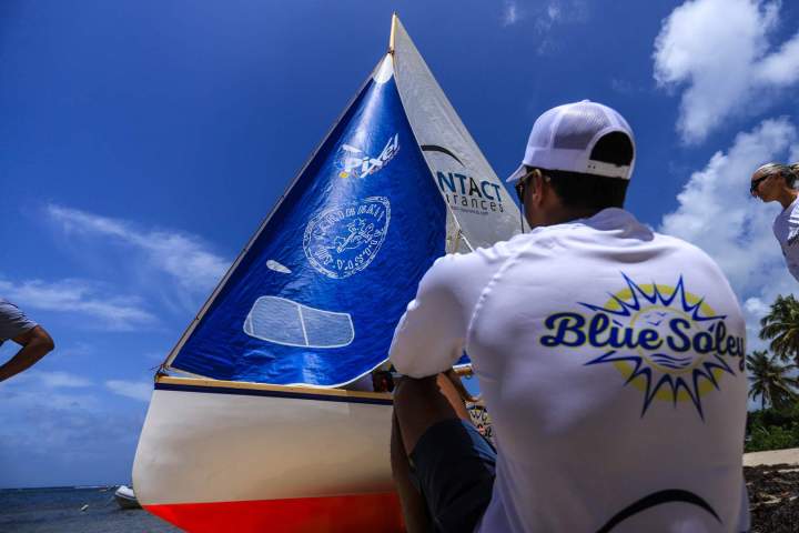 Enjoy introductory trips in traditional sailing at an affordable price.